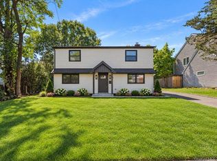 6 Slocum Ave, Port Washington, NY 11050