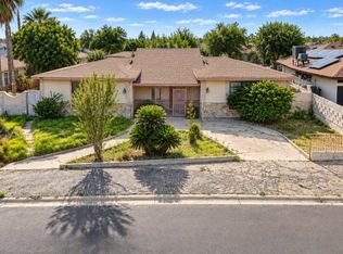210 Daisy Ln, Laredo, TX 78046