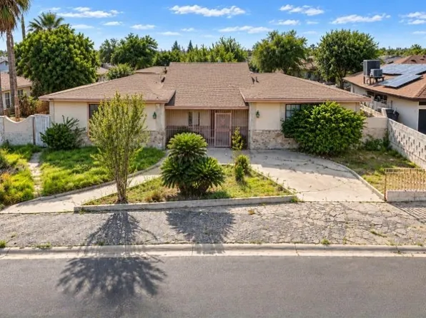210 Daisy Ln, Laredo, TX 78046