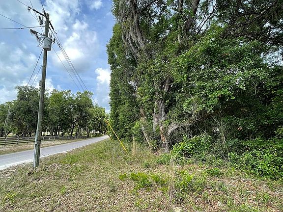 2nd image of 293 NE 405th St