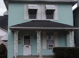 317 W Ridgeway St, Clifton Forge, VA 24422