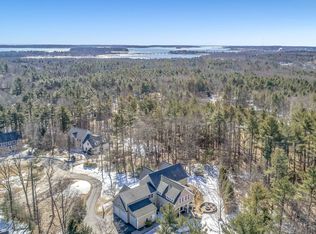 7 Knight Hill Rd, Falmouth, ME 04105