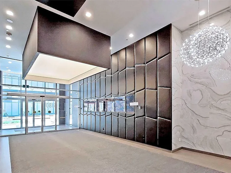 5180 Yonge St — Photo 33