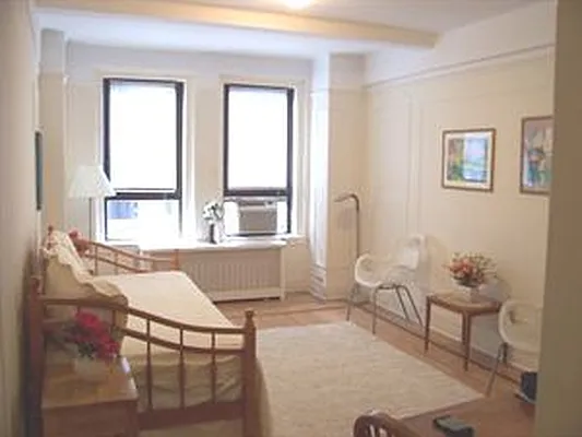 Sold by Douglas Elliman | media 36