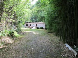 841 Substation Rd, Saluda, NC 28773