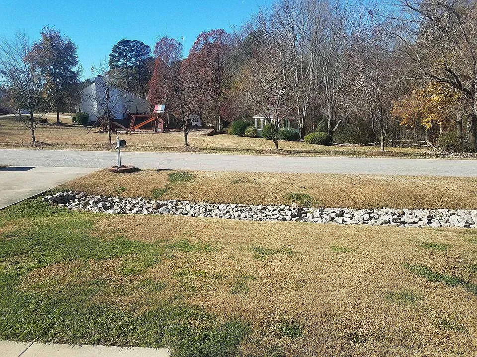 5645 Lighthall Ln — Photo 3