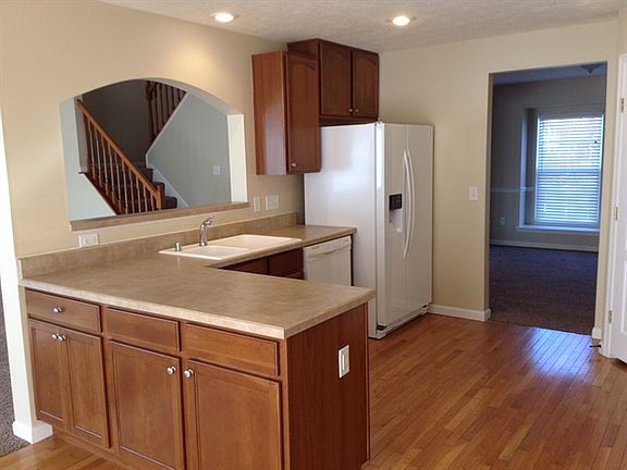 5th image of 1174 Thornberry Ct