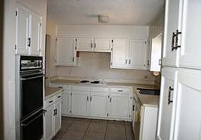 3rd image of 1200 Lansdowne Dr