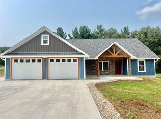 1009 Crawford St, Mitchell, IN 47446