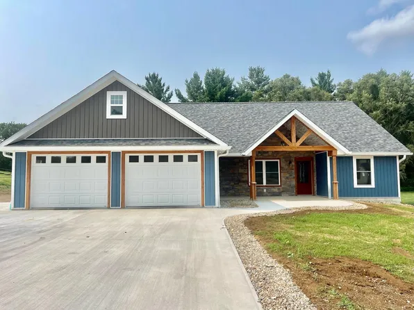 1009 Crawford St, Mitchell, IN 47446