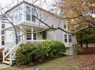 11900 Crosswind Ct, Reston, VA 20194