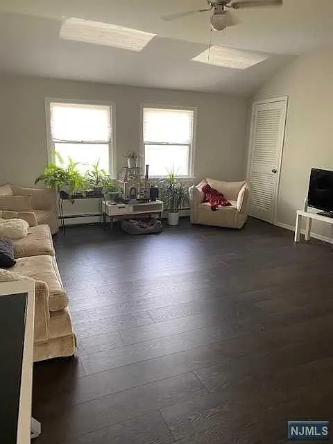 2 bed, $2,200 — Photo 4