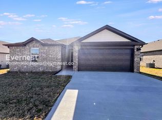 116 E Sunbelt Ct, Mayflower, AR 72106