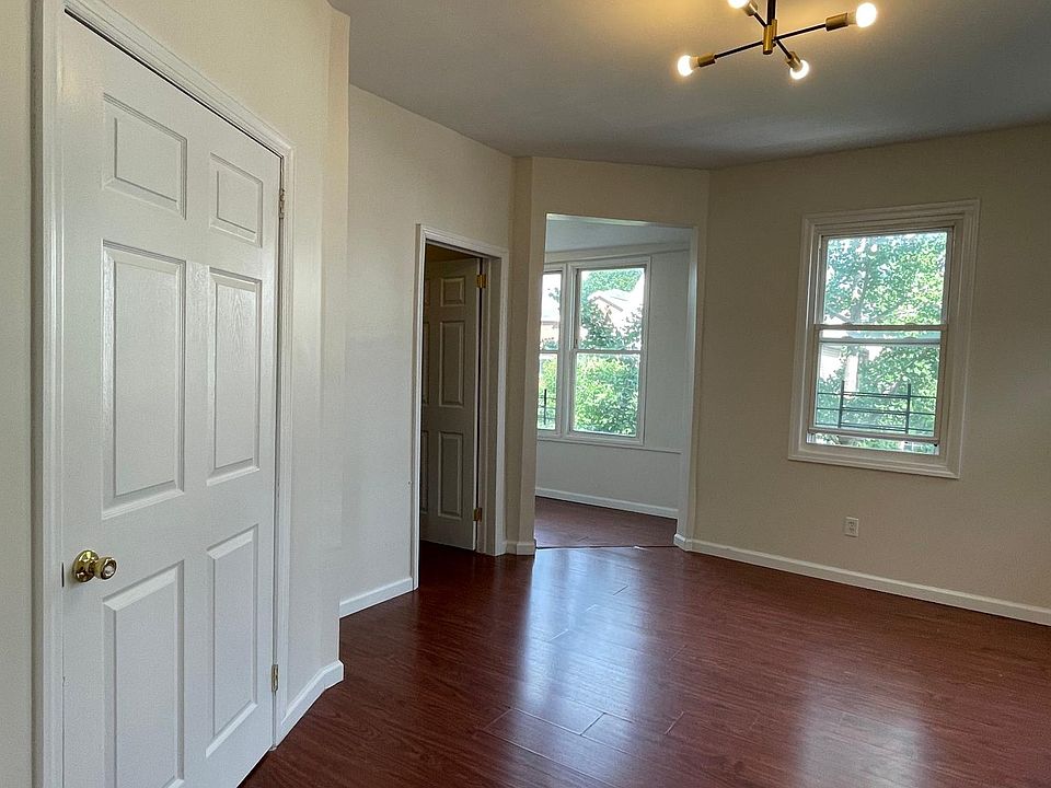 1st image of 22 N 5th St Floor 2