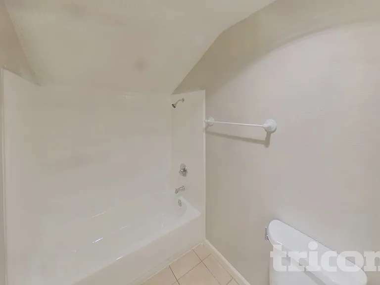 2908 Lemmontree Ln — Photo 13