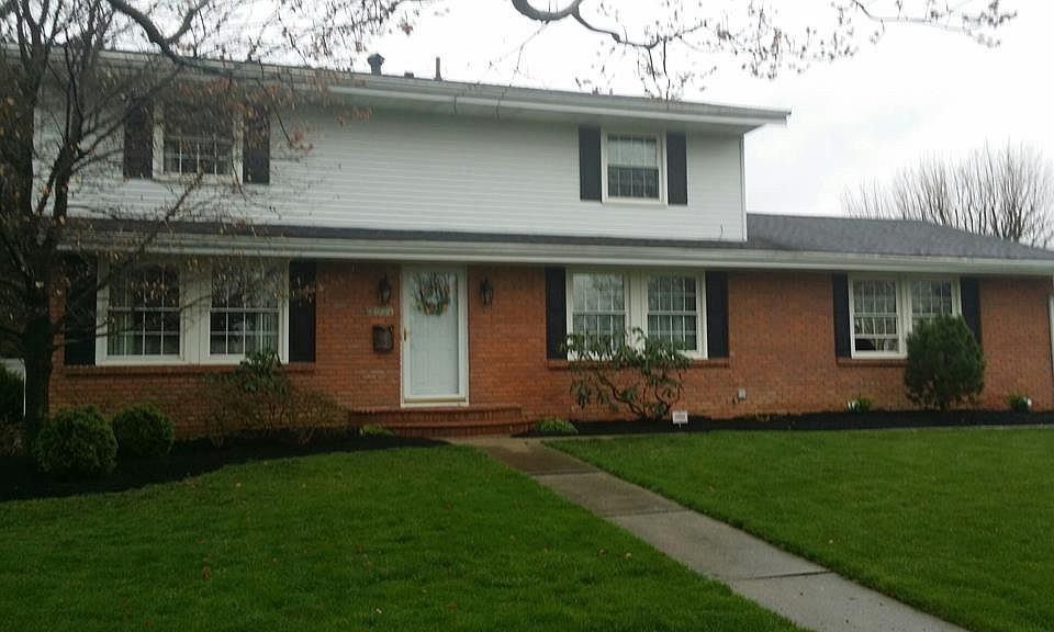 1st image of 971 Normandy Cir
