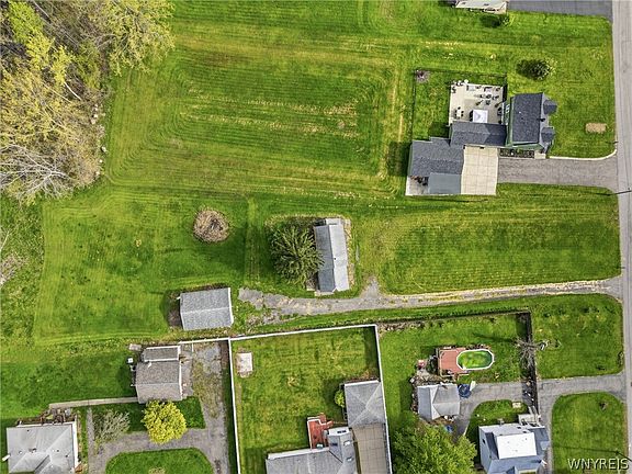3rd image of 140 Wendel St Lot 11
