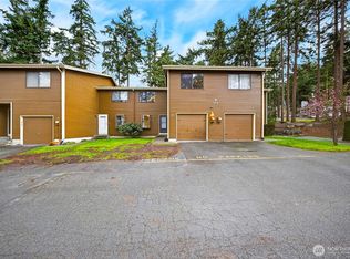 111 NW Columbia Dr APT B6, Oak Harbor, WA 98277