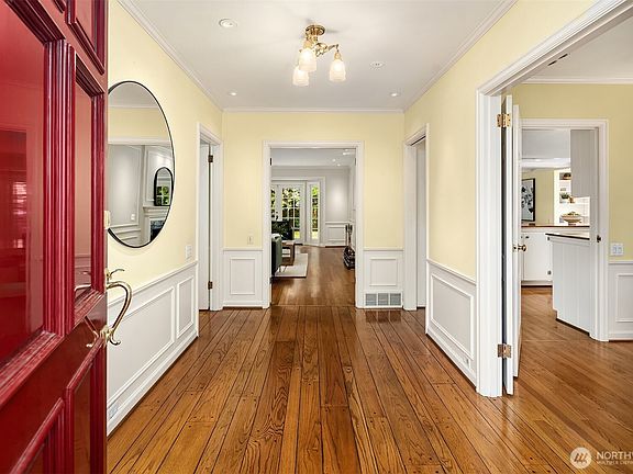 4th image of 8914 SE 56th Street