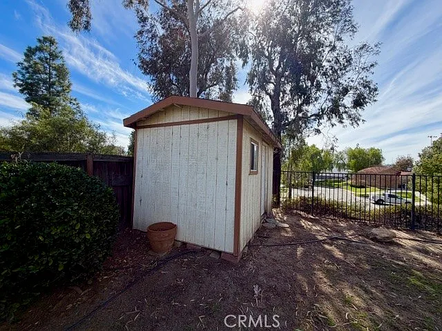 25455 Knollwood Dr — Photo 6