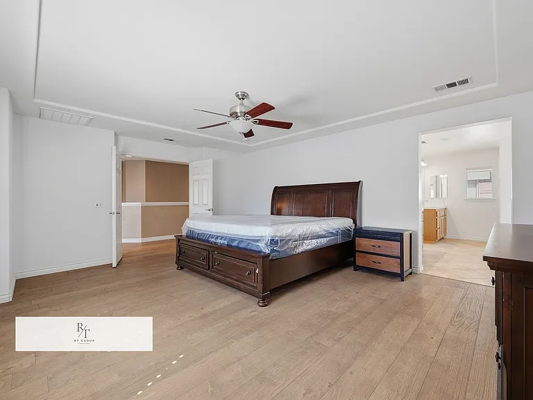 12488 Celebration Dr — Photo 23