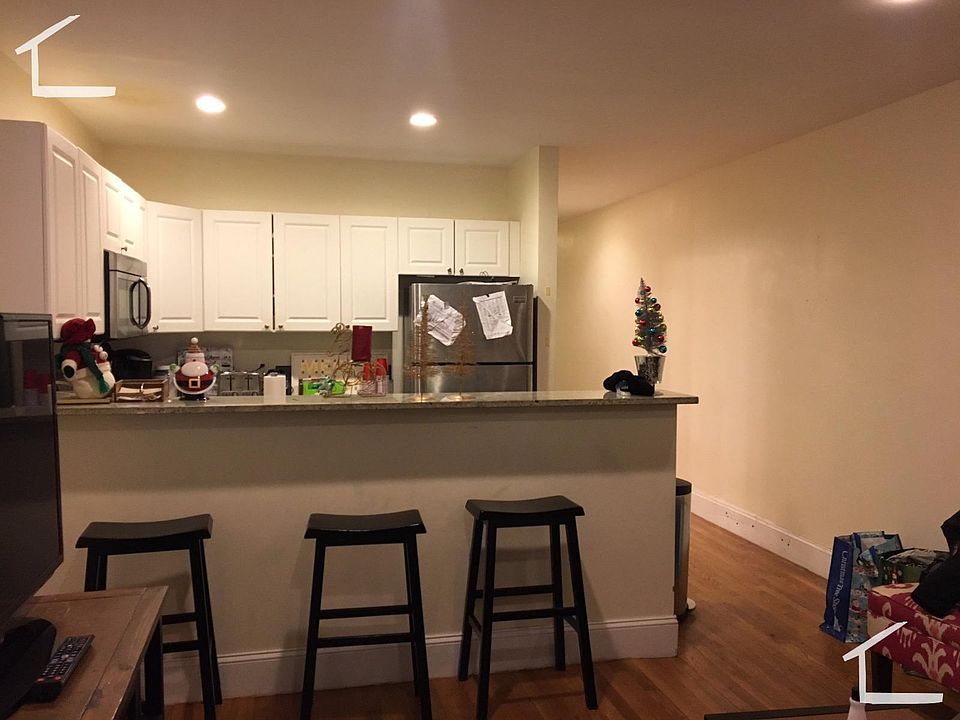 2nd image of 322A Saint Paul St #2S