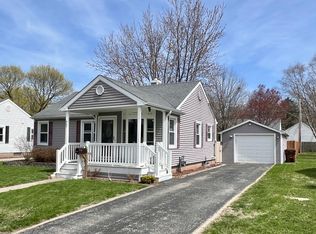 907 N 12th St, Rochelle, IL 61068