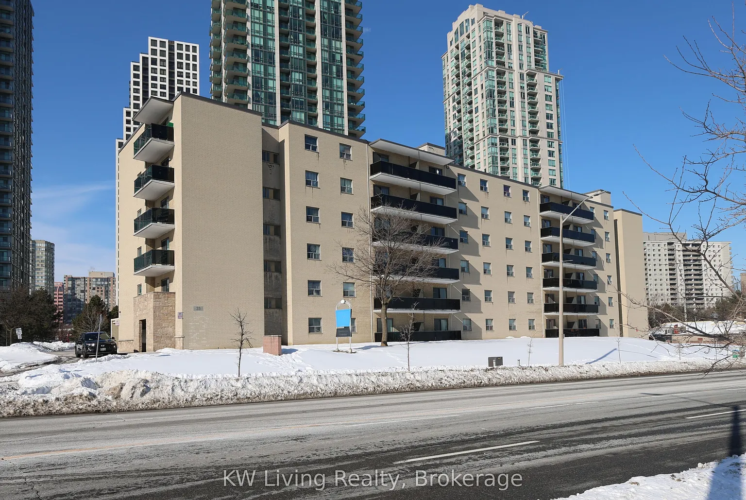 33 Central Pkwy W #203 photo 1