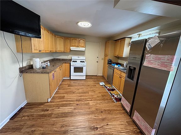 4th image of 50 Kenwick Dr