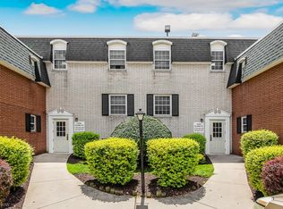 4785 Columbia Rd UNIT 103, North Olmsted, OH 44070