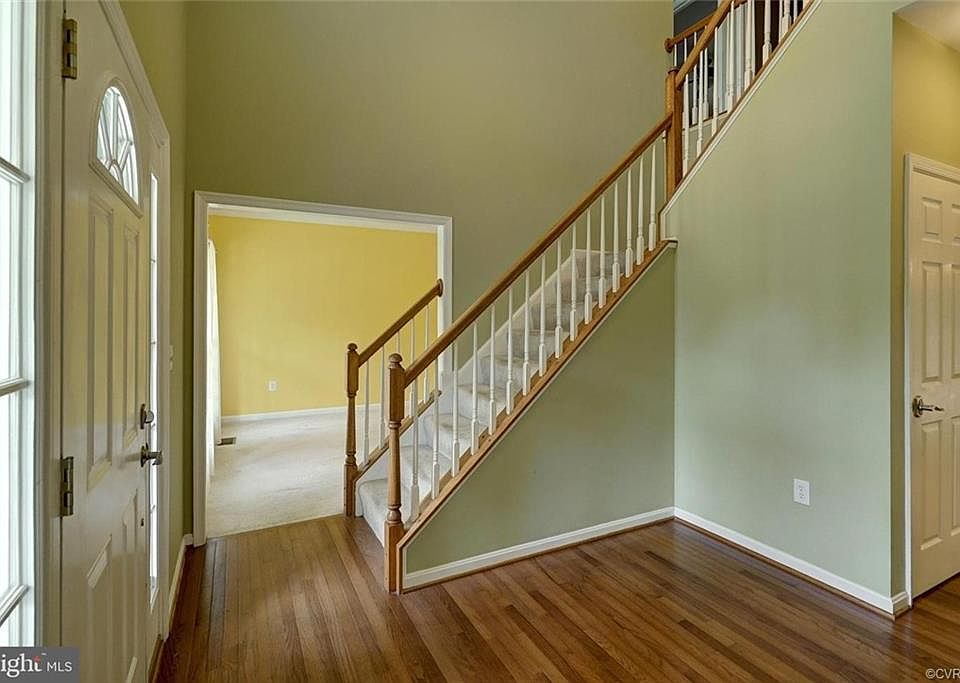 1st image of 203 Oak Haven Dr