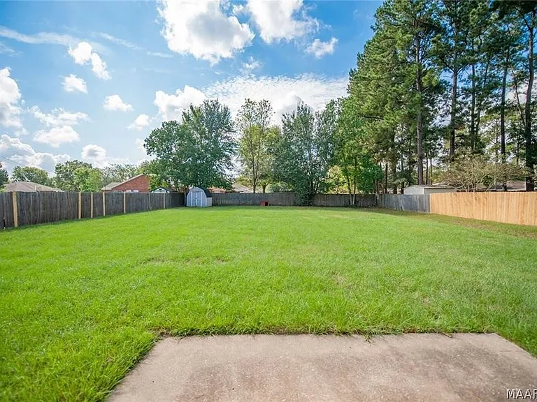 508 Deer Path — Photo 28