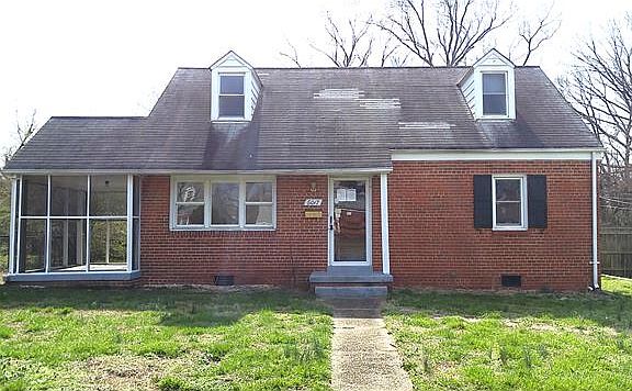 3rd image of 6017 Mann Ave