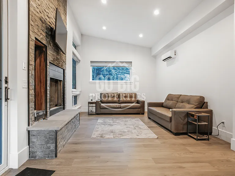 55190 Gallatin Rd — Photo 5