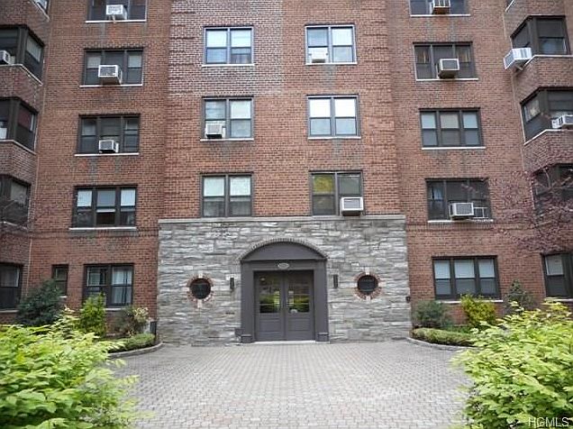 1st image of 30 Ehrbar Ave APT 121