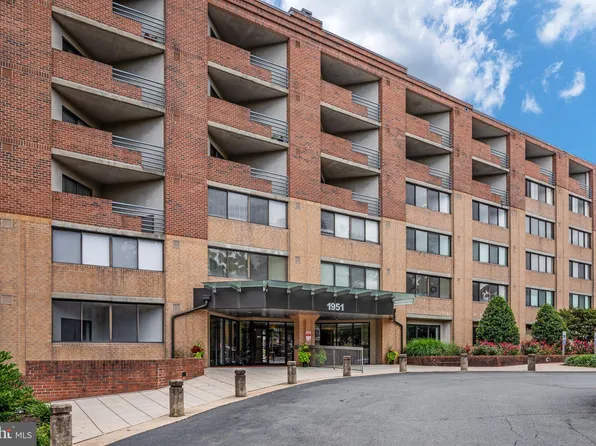 1951 Sagewood Ln APT 104, Reston, VA 20191