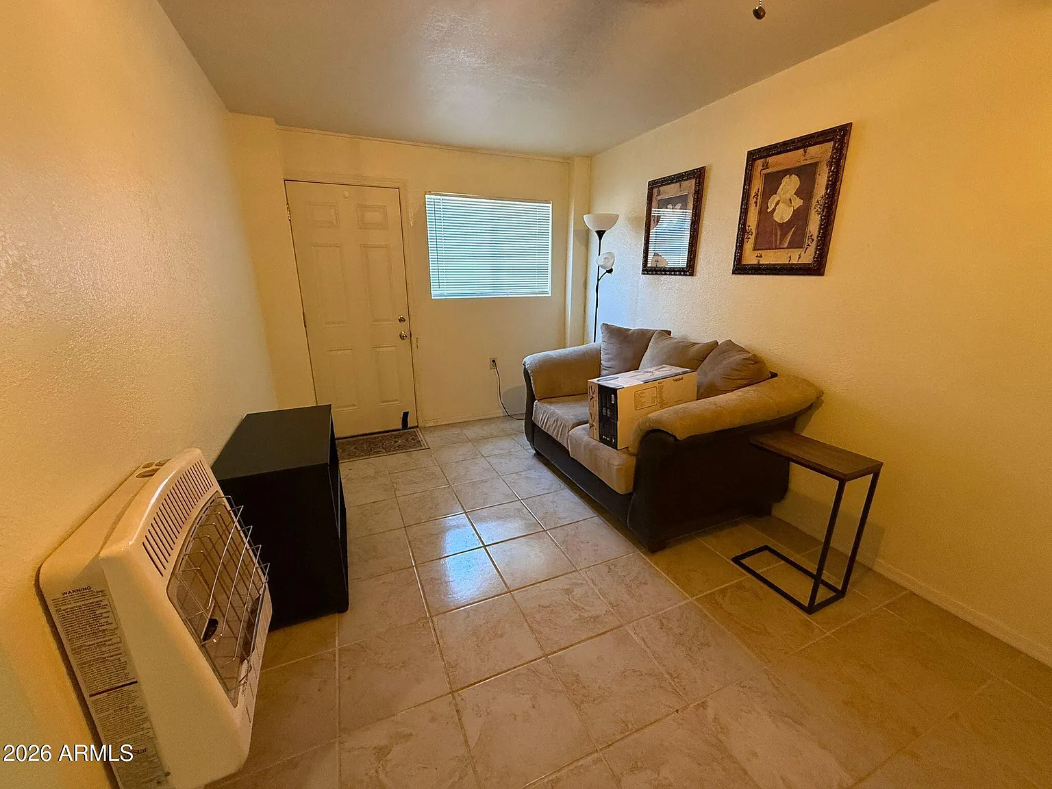 1 bed, 1.0 bath, 700 sqft, $800 — Photo 2