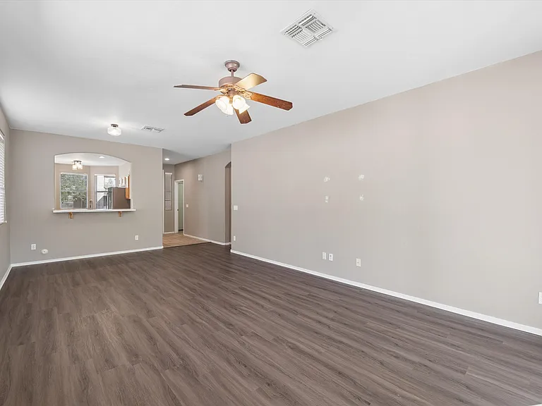 2519 E Fremont Rd — Photo 16