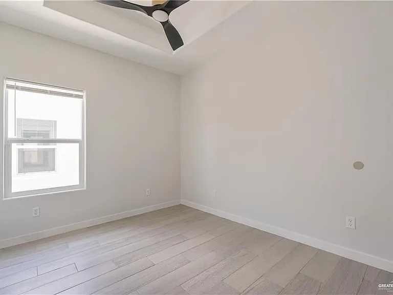 5601 Northwestern Ave #2 — Photo 6
