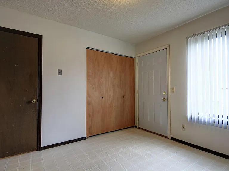 1907 Nancy Ct — Photo 11