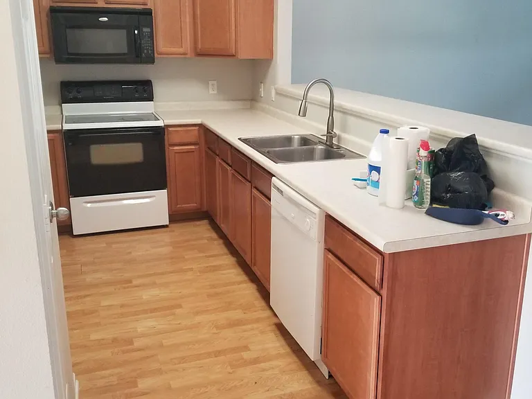584 Governor Treutlen Cir — Photo 5