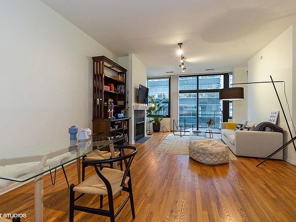 5th image of 130 S Canal St APT 805