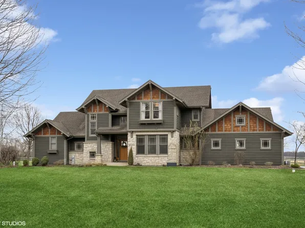 32W678 Honey Hill Cir, Wayne, IL 60184
