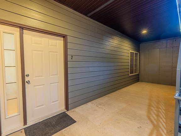 2nd image of 1261 Golf Drive Apt 2