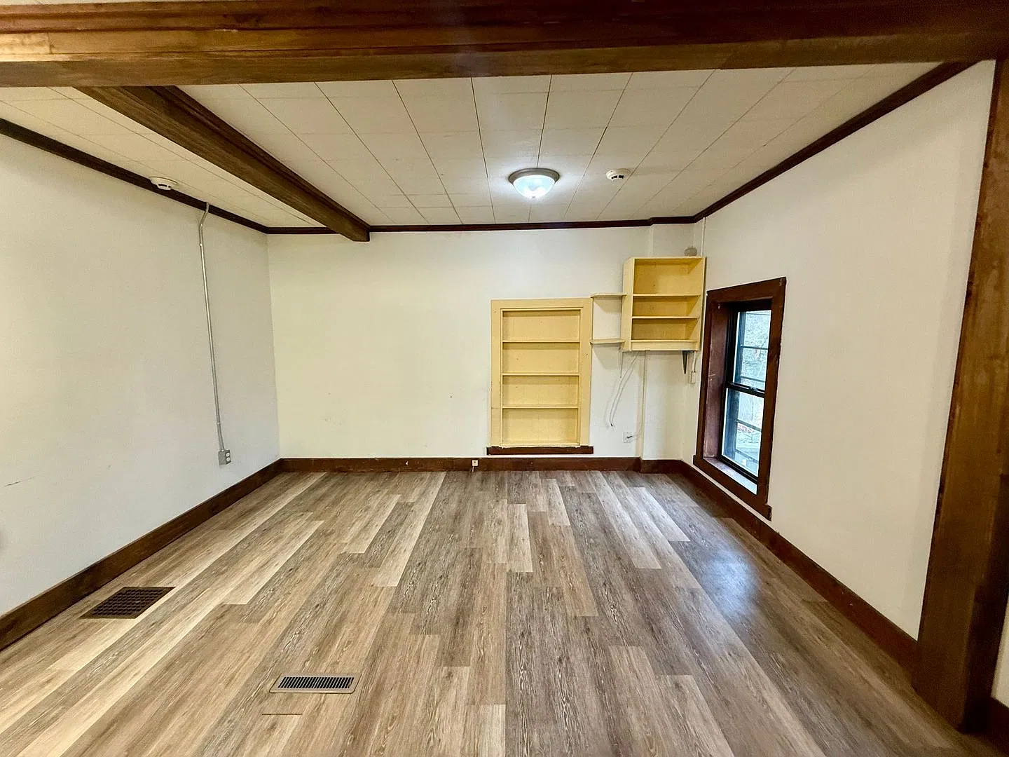 716 Washington St — Photo 4