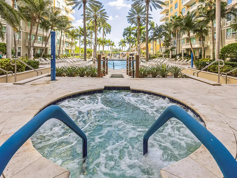 700 E Boynton Beach Blvd #511 — Photo 22