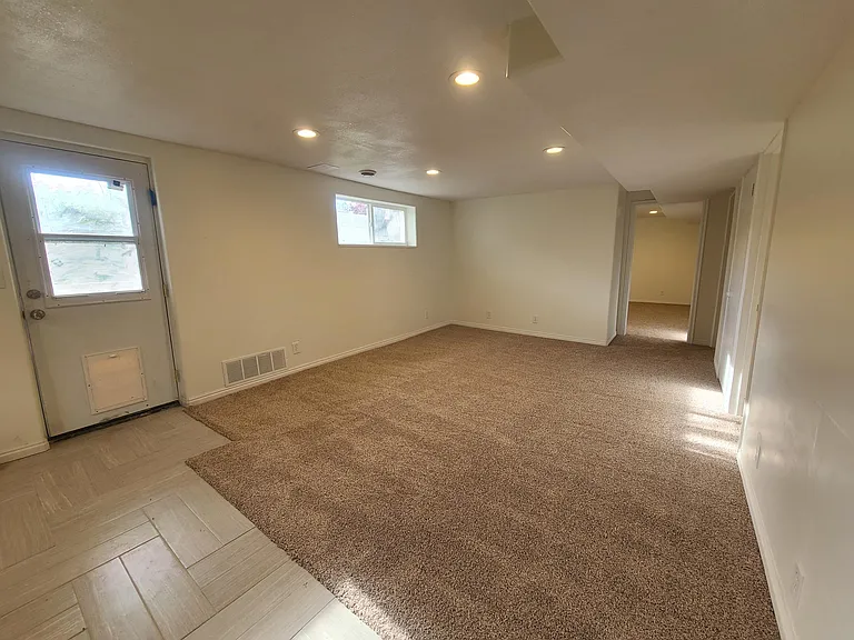 245 N 600 E #B — Photo 9