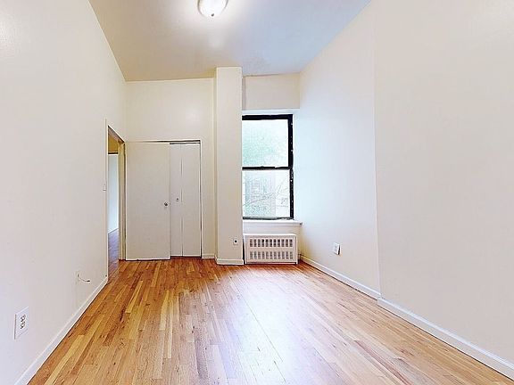 4th image of 131 W 112th St APT 2B