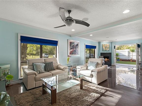2nd image of 2547 Derbyshire Cir