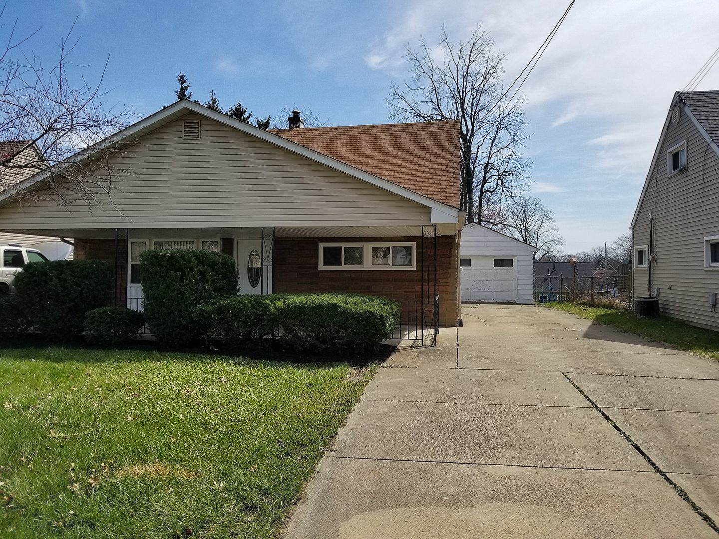 275 S Edgehill Ave, Austintown, OH 44515 | Zillow